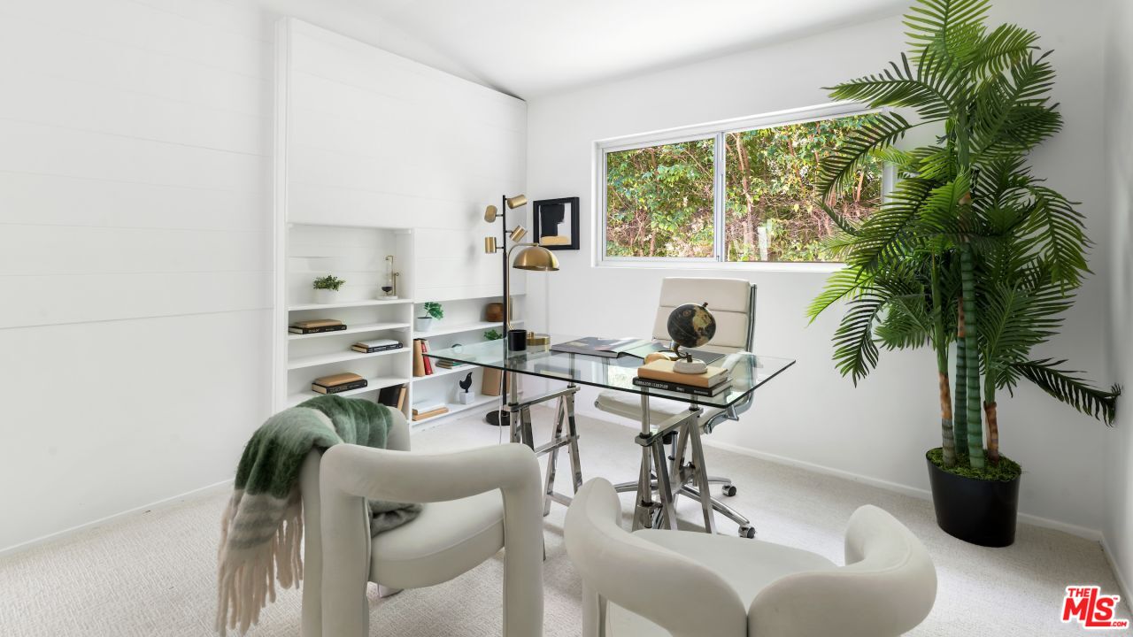 2621 Santa Rosa Ave