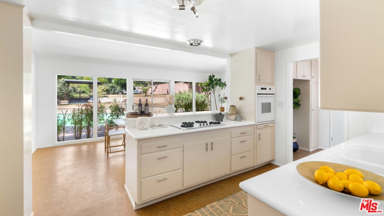 2621 Santa Rosa Ave