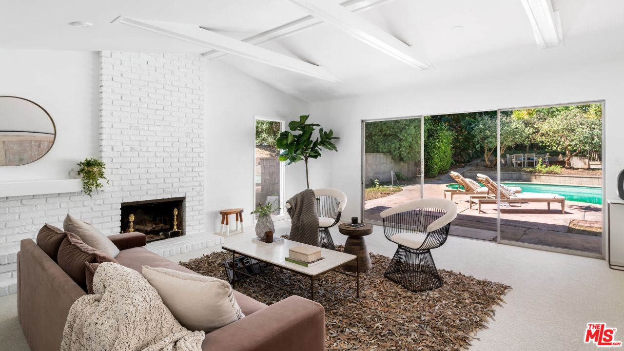 2621 Santa Rosa Ave