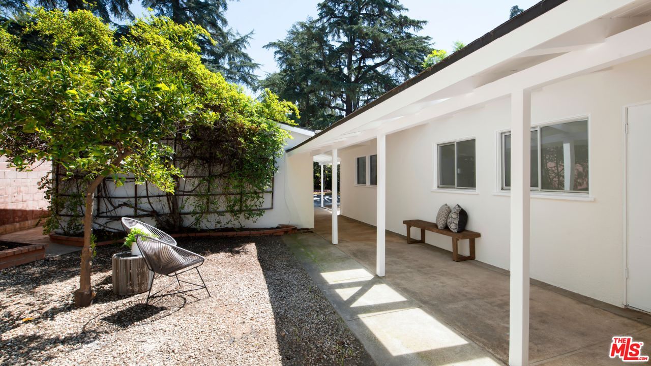 2621 Santa Rosa Ave
