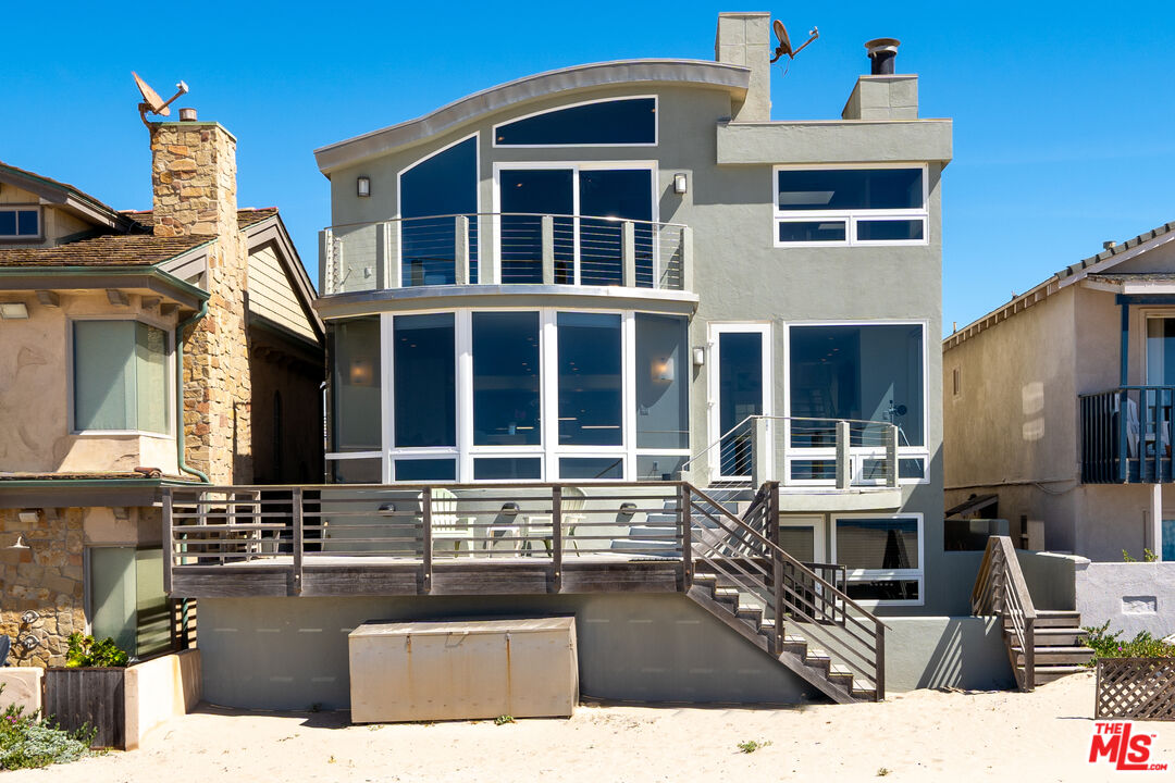 3741 Ocean Dr