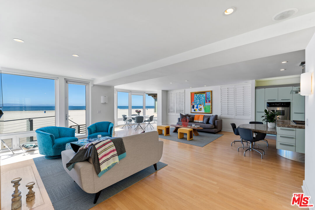 3741 Ocean Dr