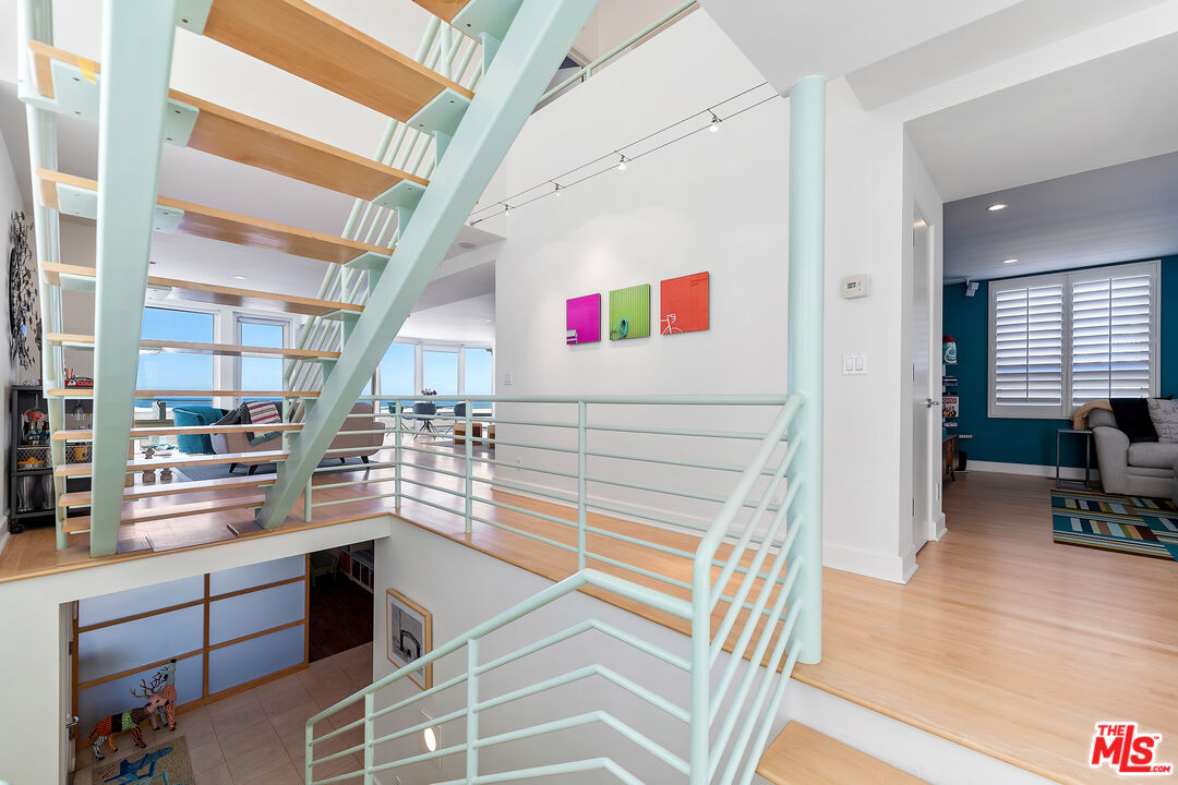 3741 Ocean Dr
