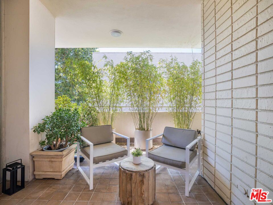 1333 S Beverly Glen Blvd Unit: 306