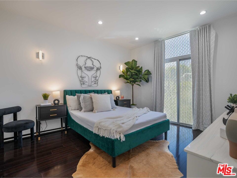 1333 S Beverly Glen Blvd Unit: 306