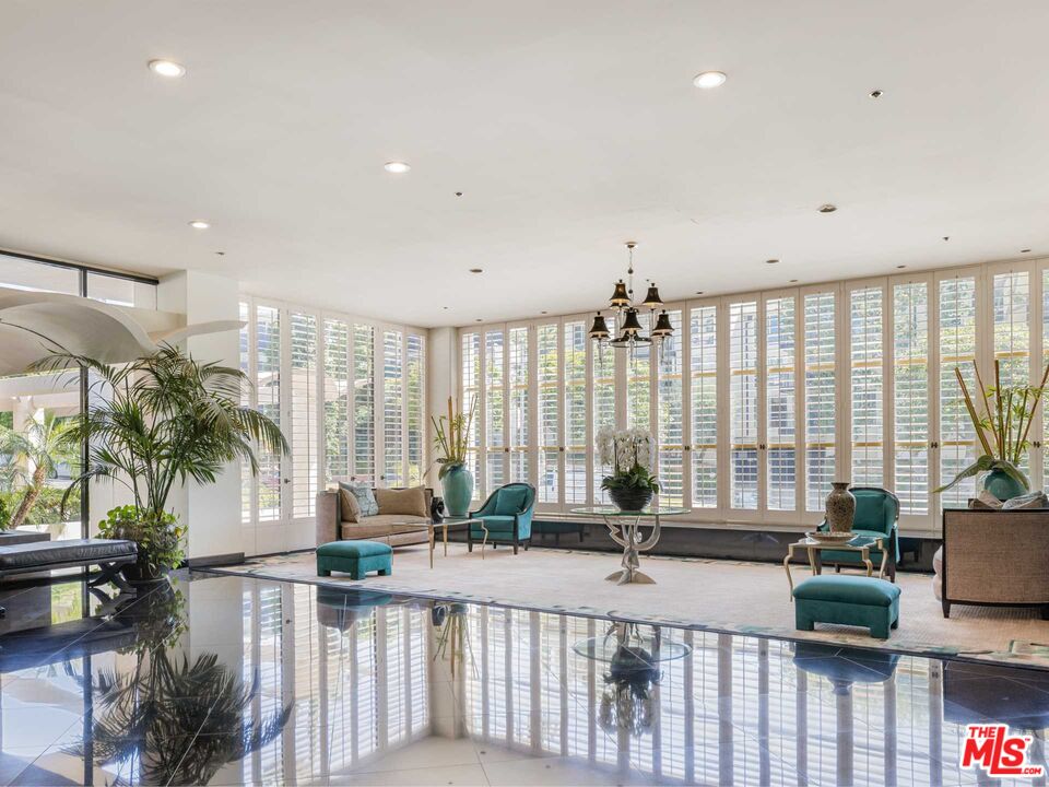 1333 S Beverly Glen Blvd Unit: 306