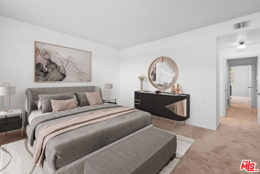 1433 Barry Ave Unit: 204