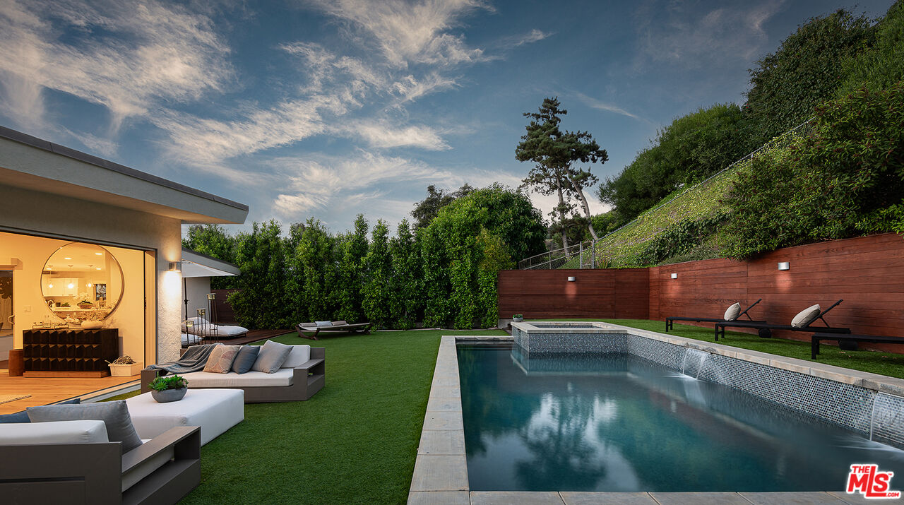 3060 Dona Susana Dr