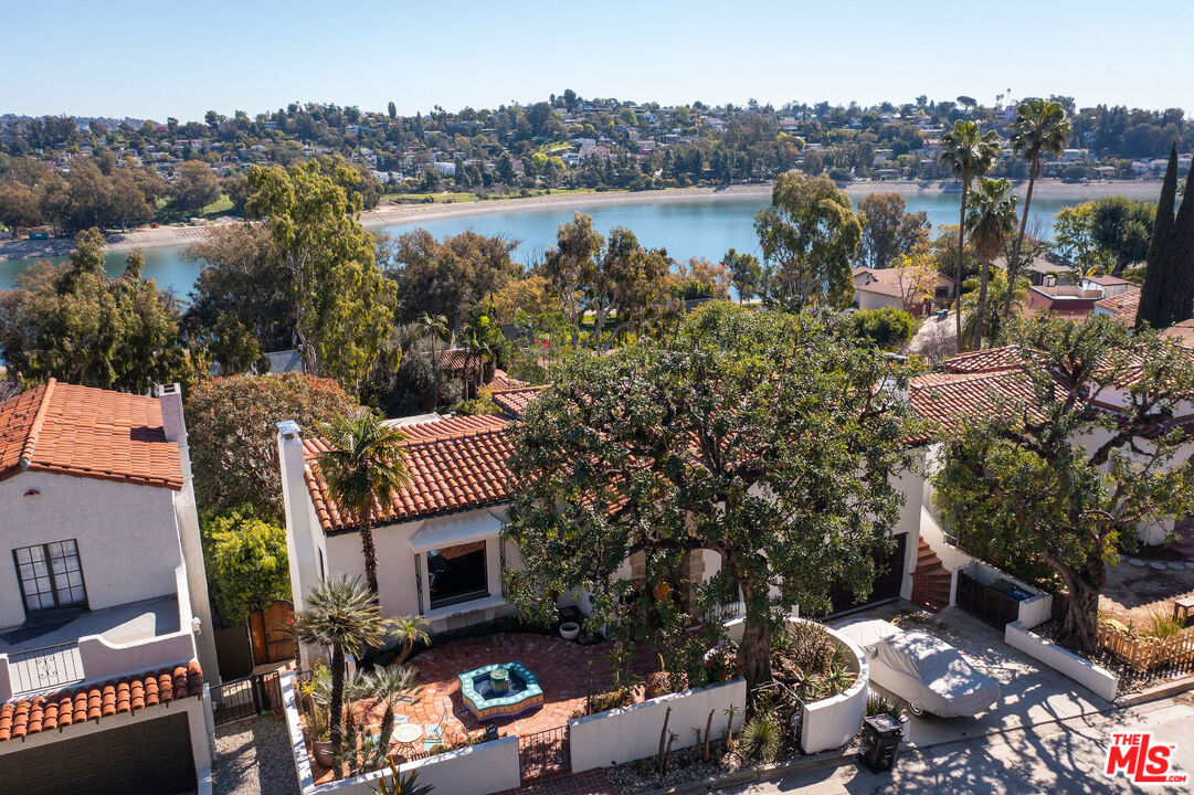 2232 Moreno Dr