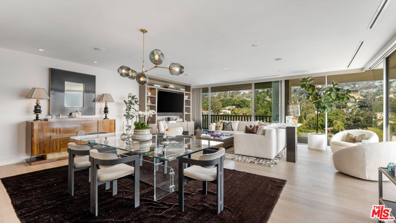 9255 Doheny Rd Unit: 1205