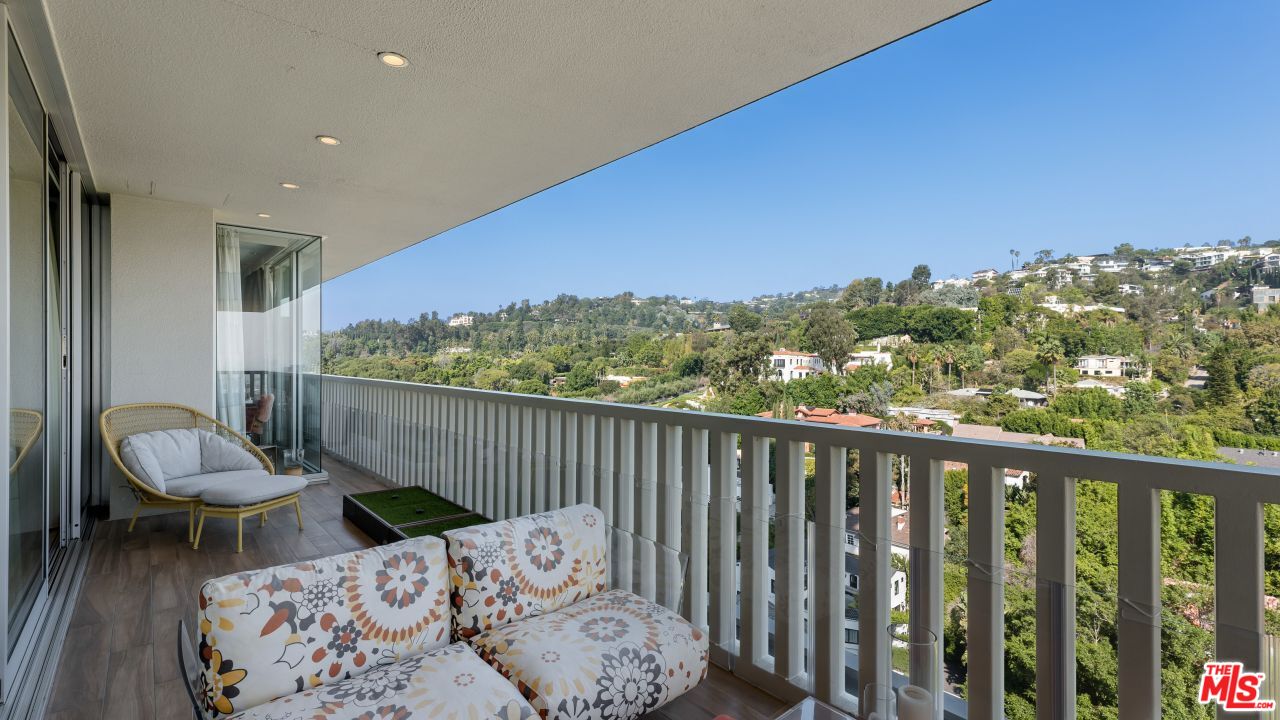 9255 Doheny Rd Unit: 1205