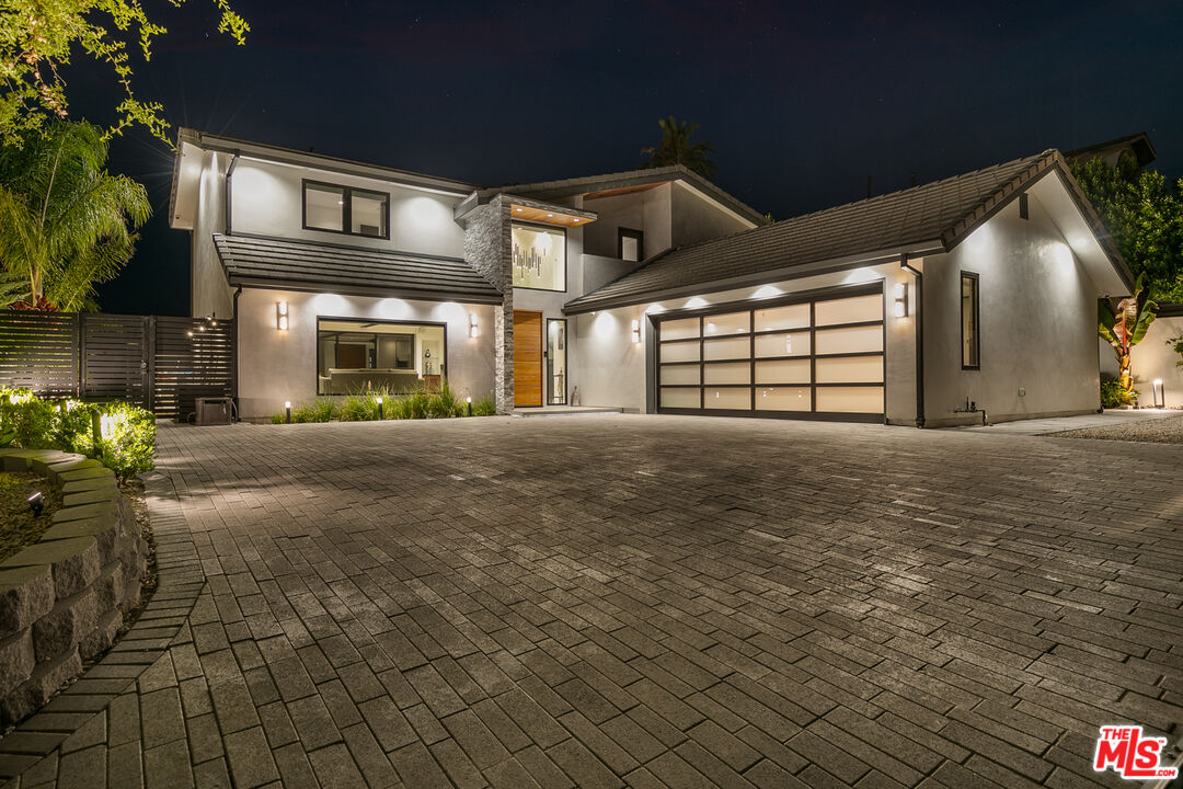 26029 Farmfield Rd