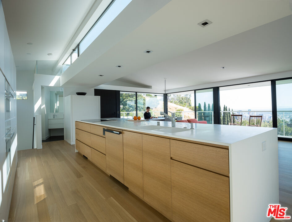 6312 Quebec Dr