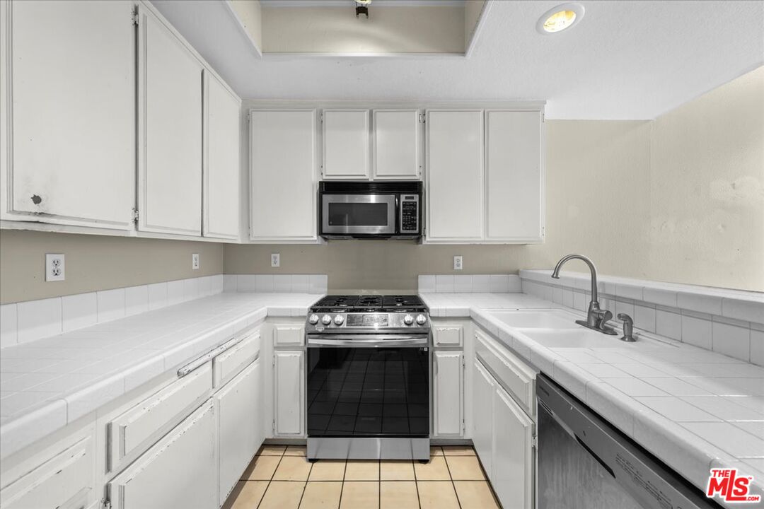16960 Algonquin St Unit: I-201