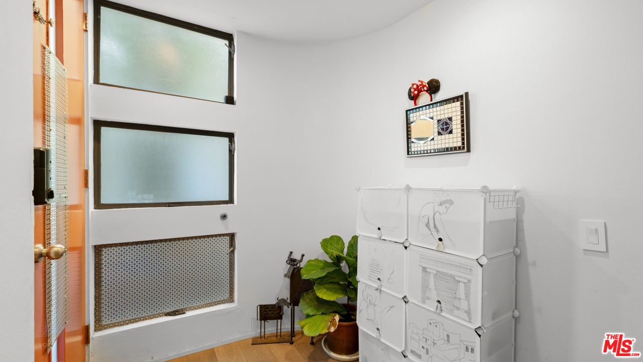 821 Bay St Unit: C3