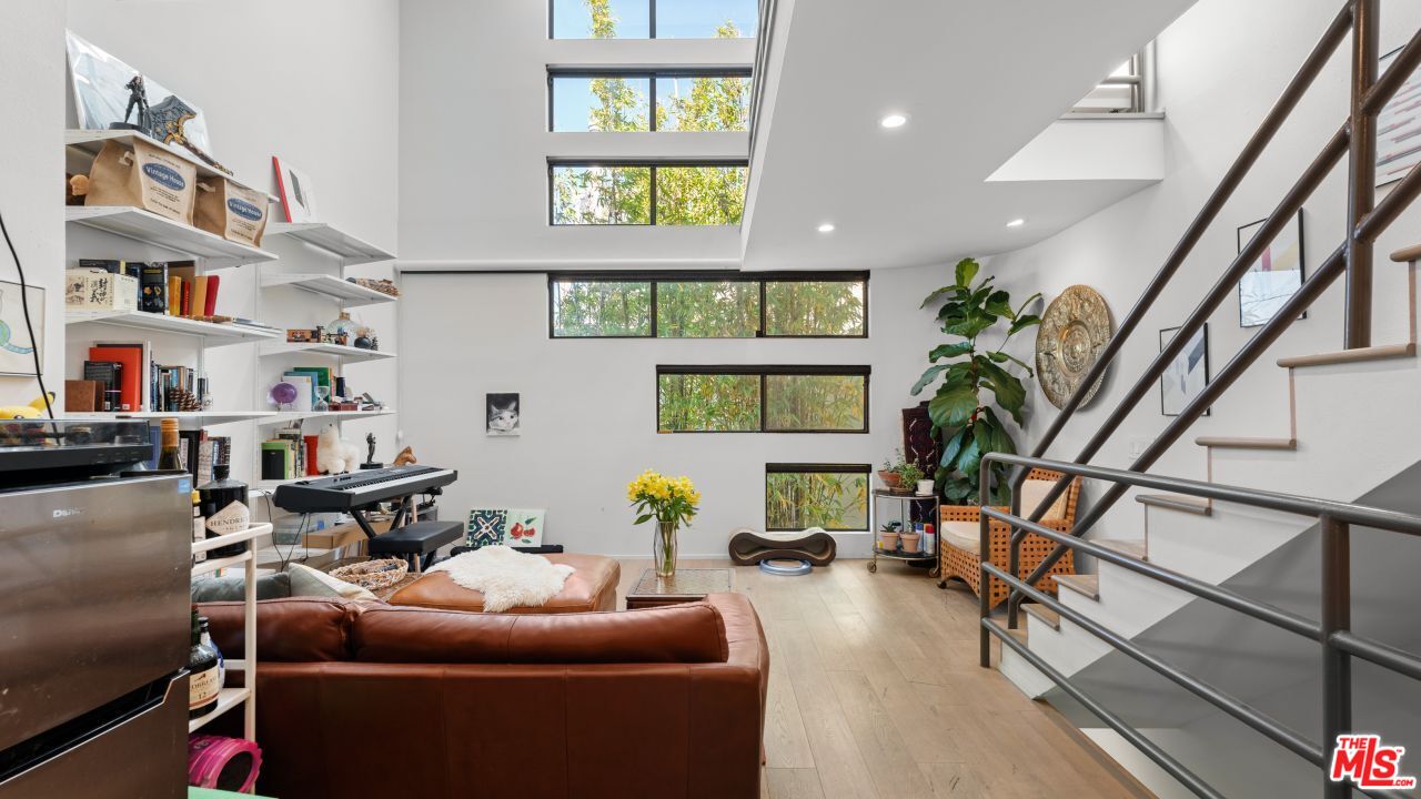 821 Bay St Unit: C3