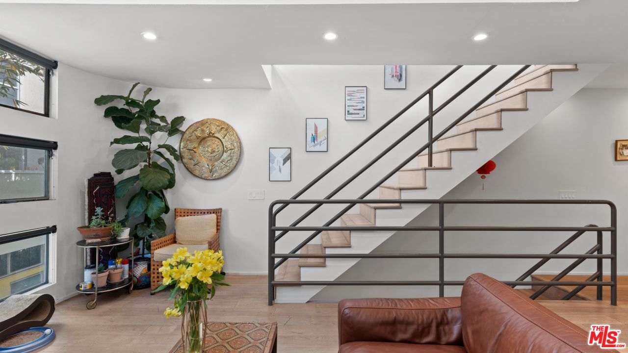 821 Bay St Unit: C3