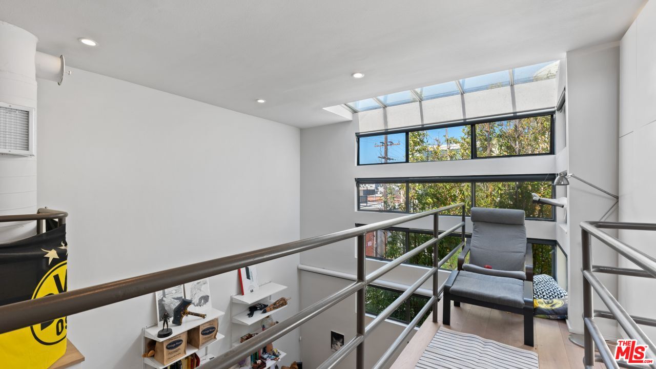 821 Bay St Unit: C3