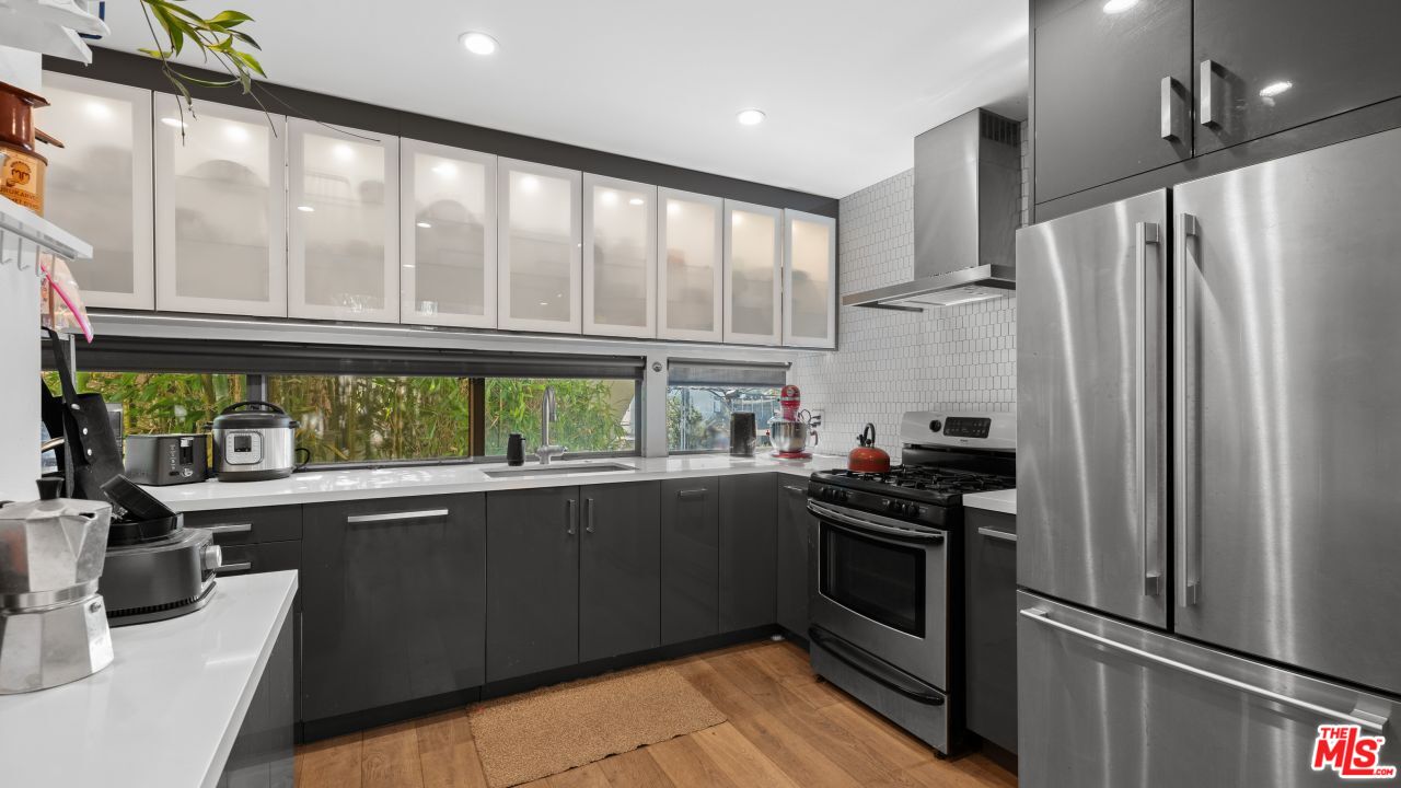 821 Bay St Unit: C3