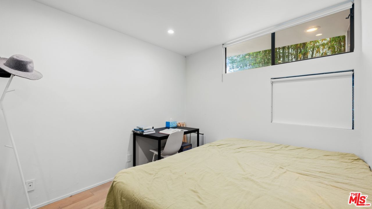 821 Bay St Unit: C3