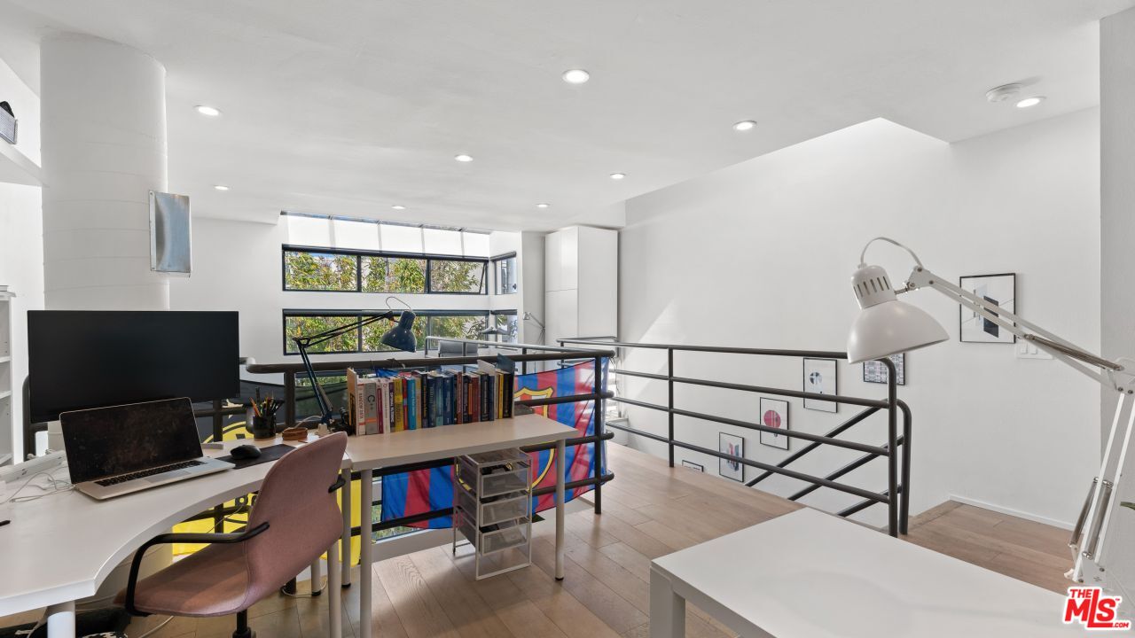 821 Bay St Unit: C3