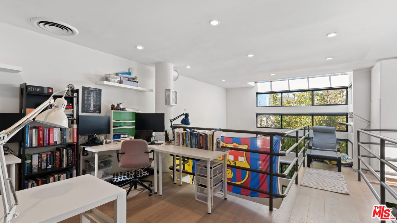 821 Bay St Unit: C3