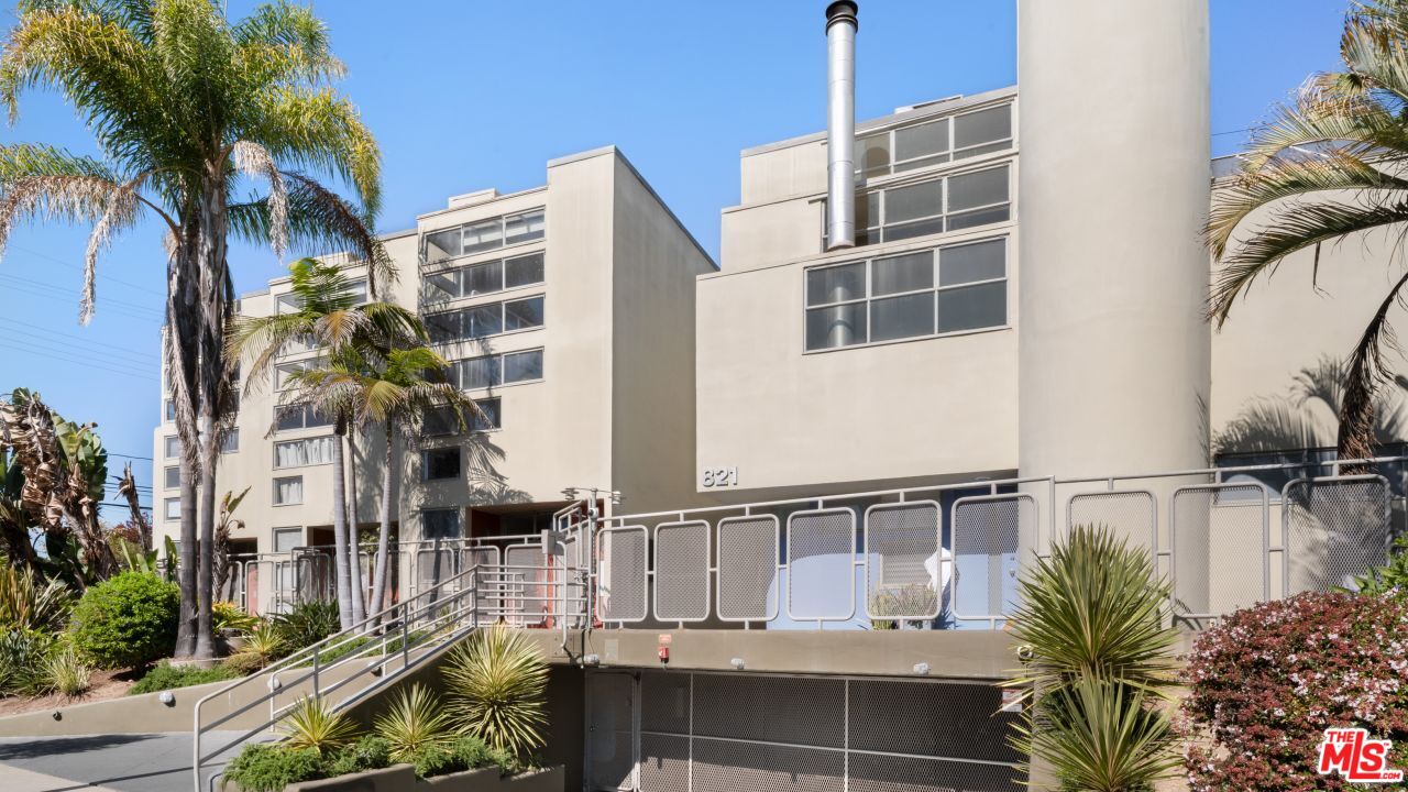 821 Bay St Unit: C3