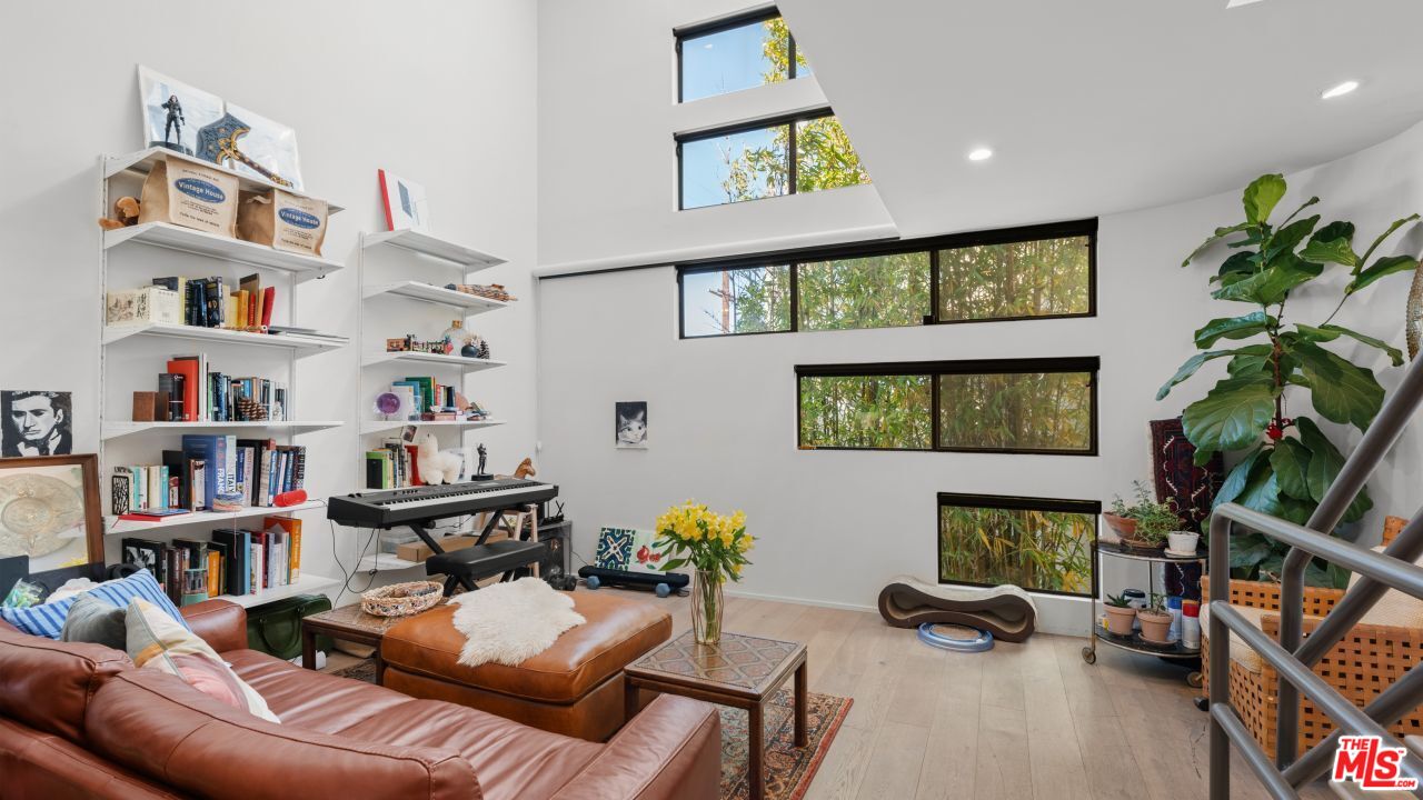 821 Bay St Unit: C3
