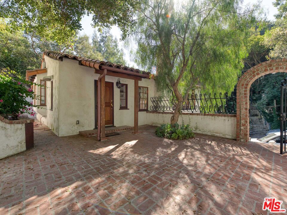 10423 Quito Ln