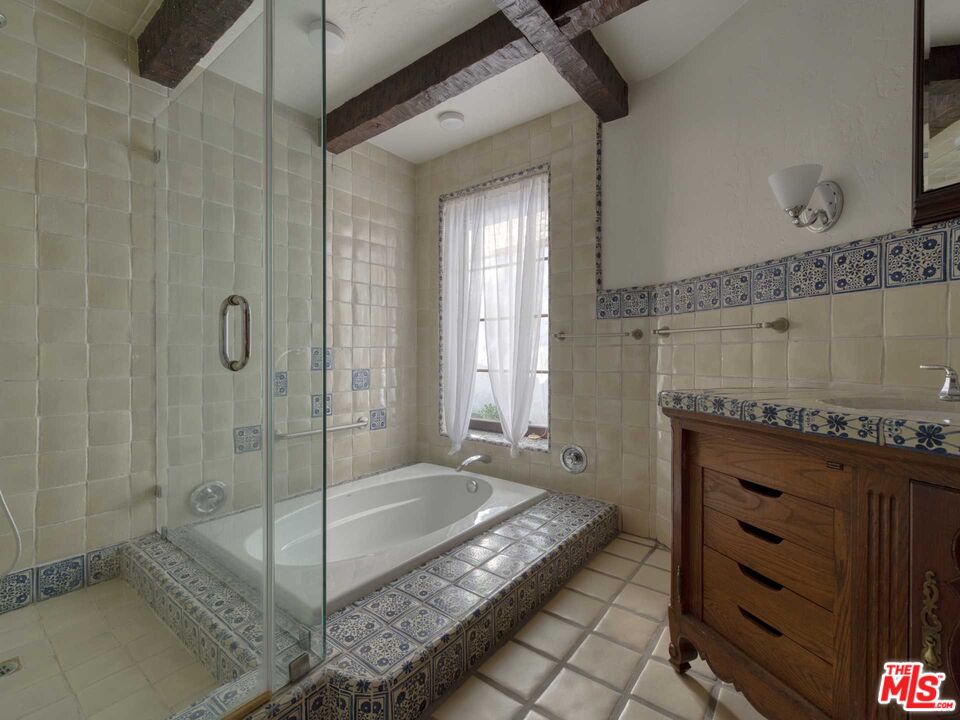 10423 Quito Ln