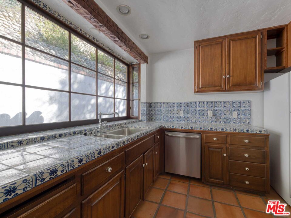 10423 Quito Ln
