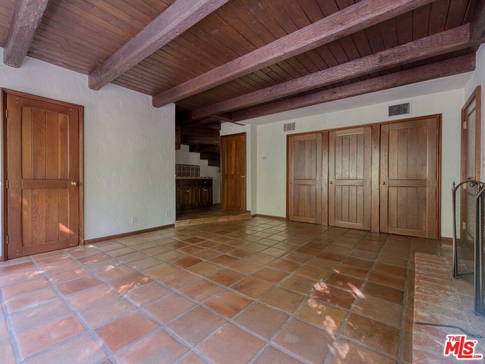 10423 Quito Ln