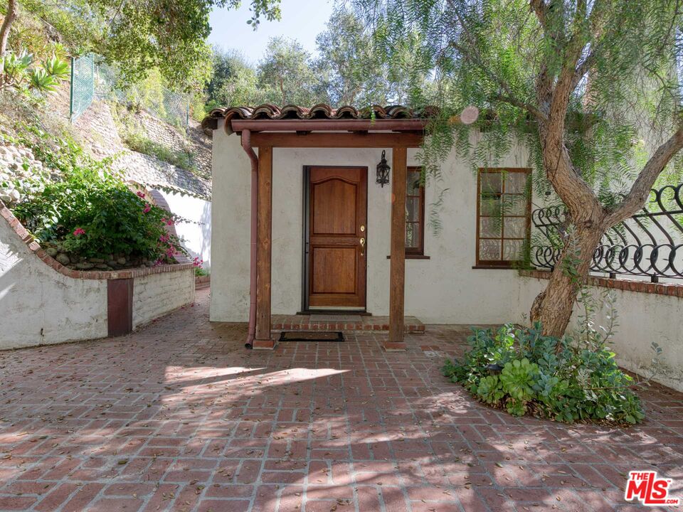 10423 Quito Ln