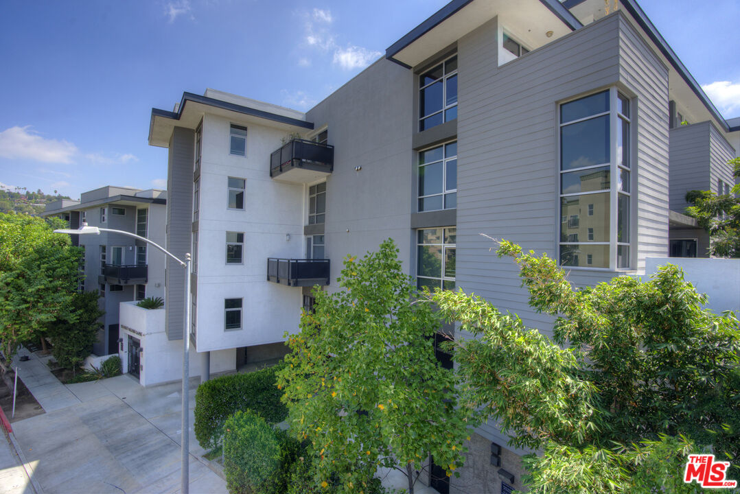4111 W Sunset Blvd Unit: 546