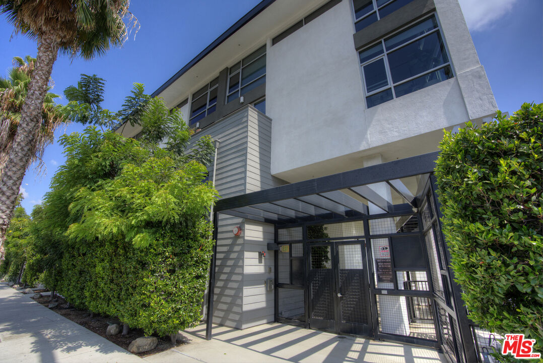 4111 W Sunset Blvd Unit: 546
