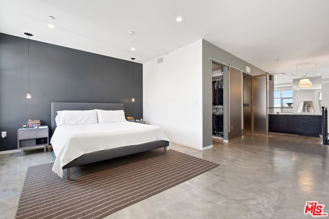 4111 W Sunset Blvd Unit: 546