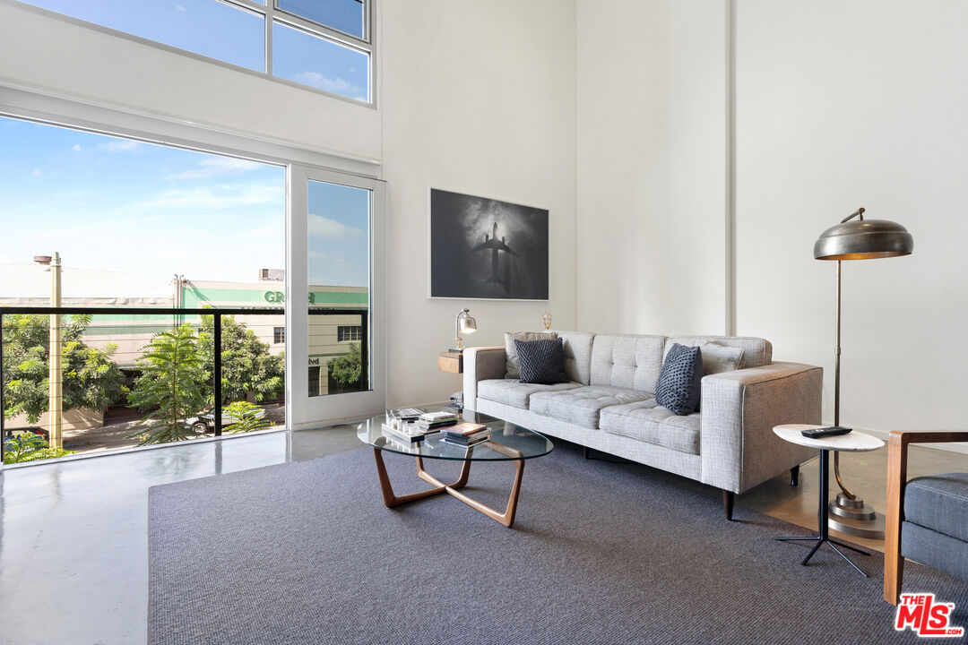 4111 W Sunset Blvd Unit: 546
