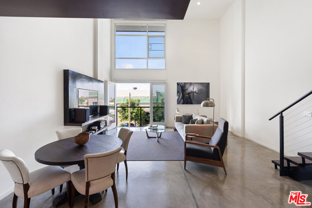 4111 W Sunset Blvd Unit: 546