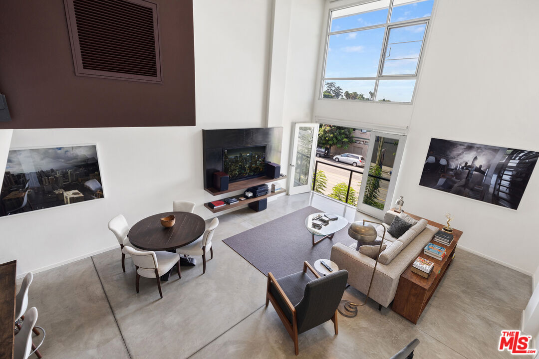 4111 W Sunset Blvd Unit: 546