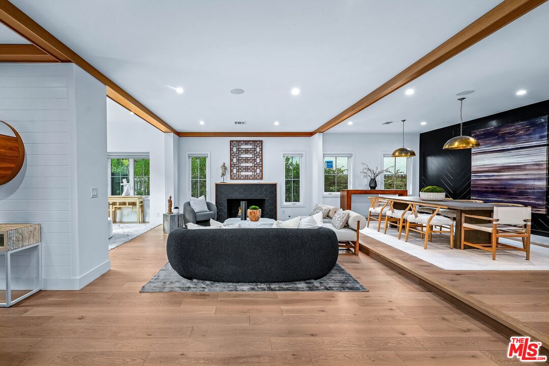 12051 Laurel Terrace Dr