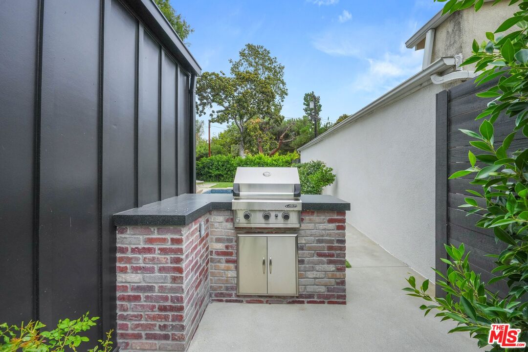 12051 Laurel Terrace Dr