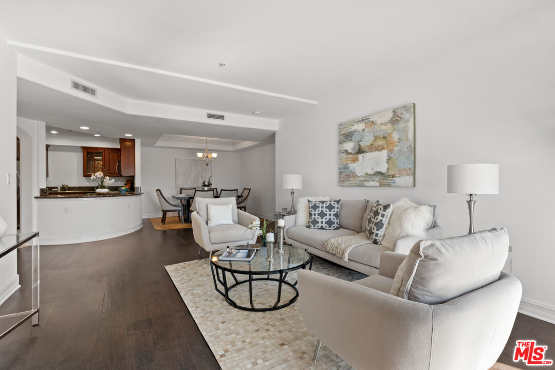 14242 Burbank Blvd Unit: 104