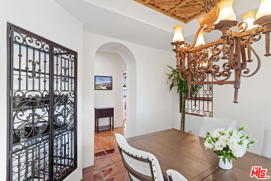 1115 Village Ct