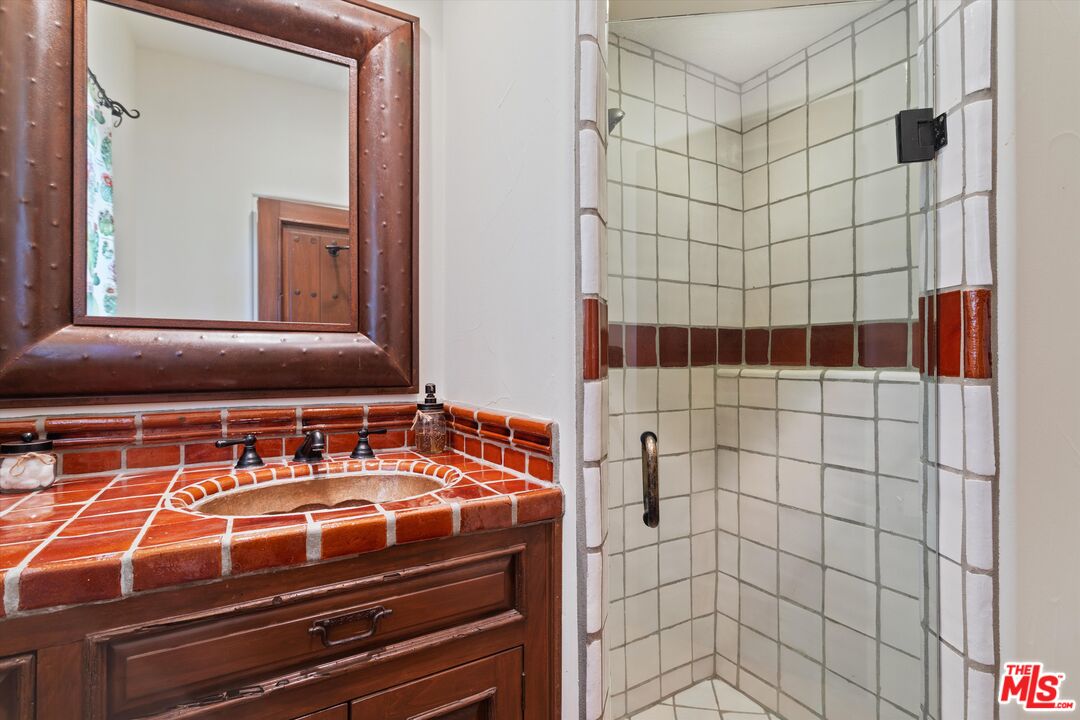 1115 Village Ct