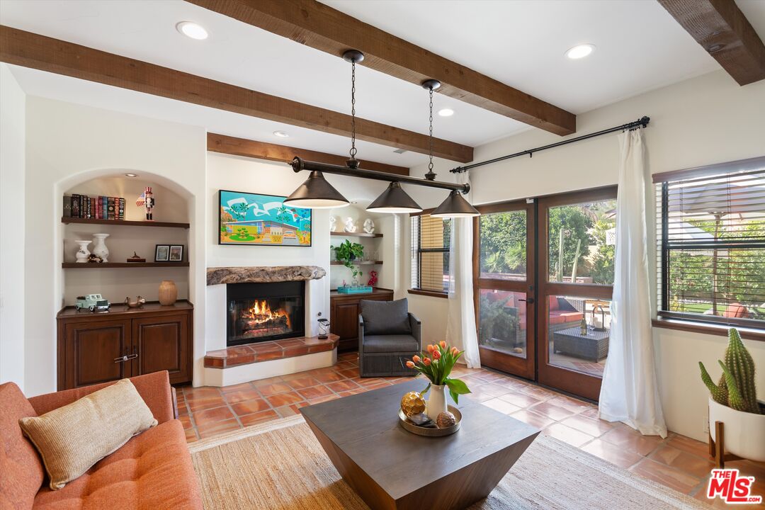 1115 Village Ct