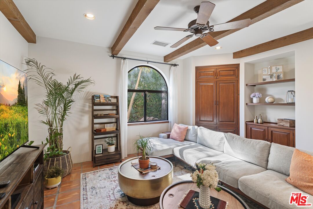 1115 Village Ct