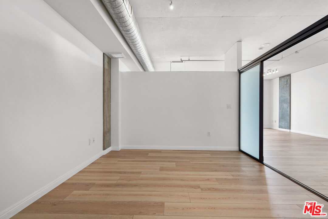 1100 S Hope St Unit: 808