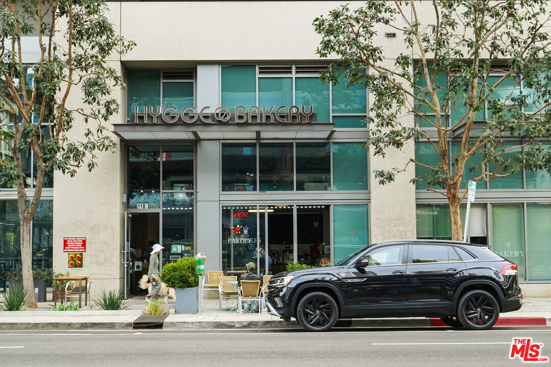 1100 S Hope St Unit: 808