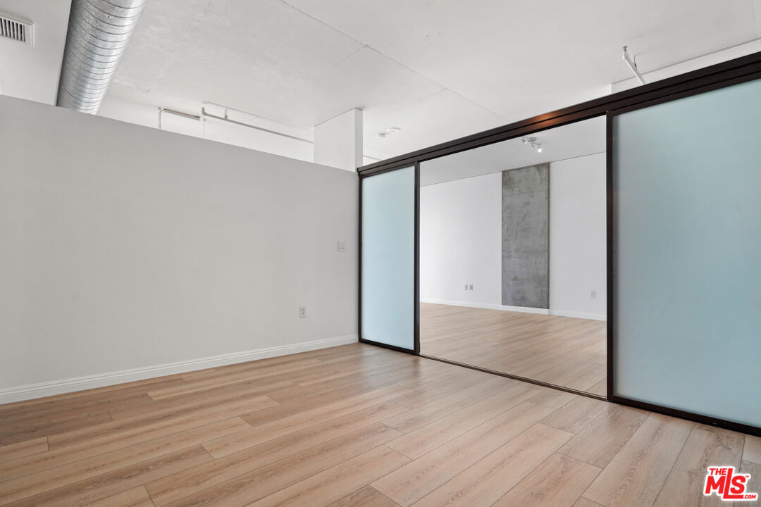 1100 S Hope St Unit: 808
