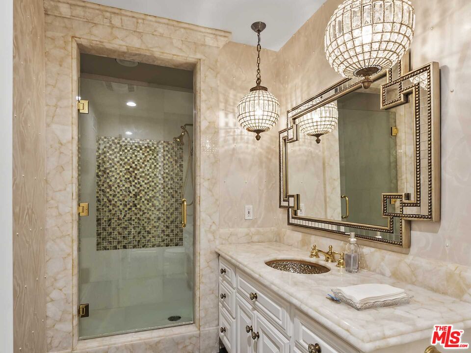 10701 Wilshire Blvd Unit: PH B